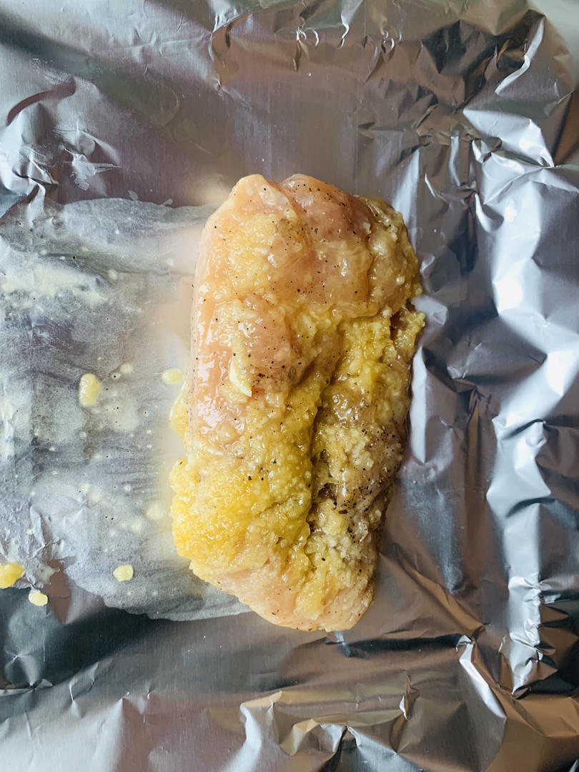 酷炫屌炸天好吃的煎鸡胸肉（香蒜蜂蜜煎鸡胸肉）