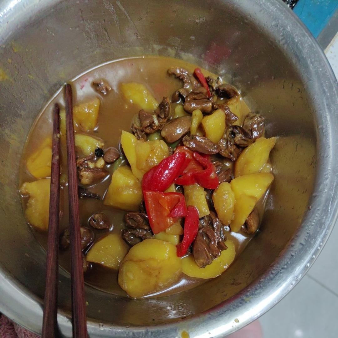 鸡心炖土豆
