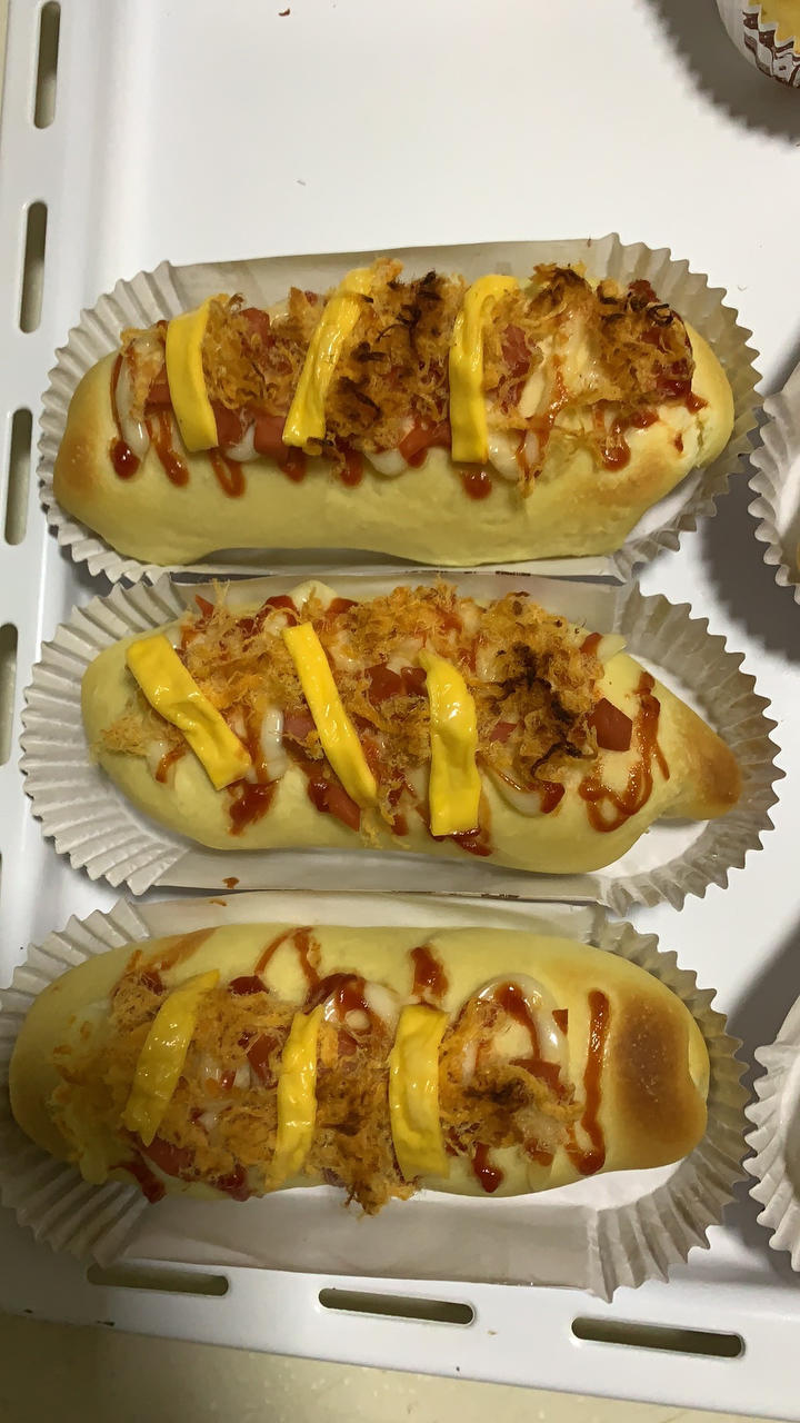 肉松火腿面包