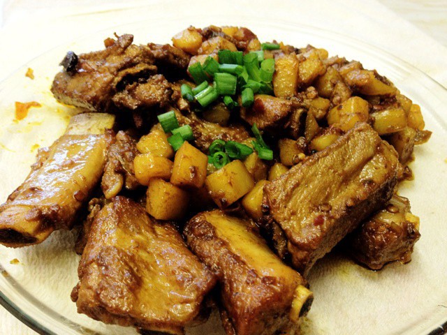 川味土豆烧排骨