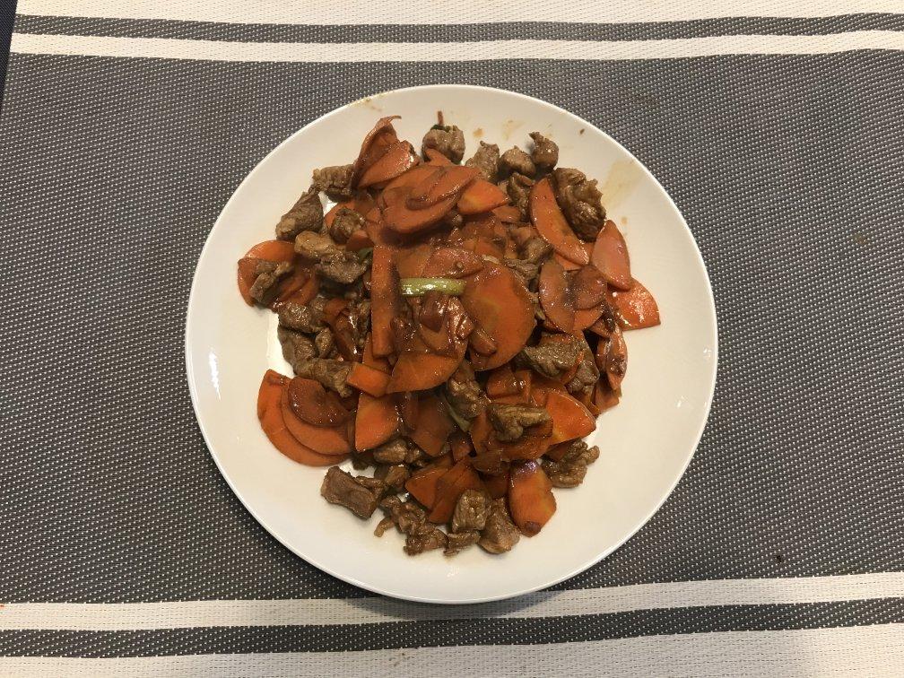 胡萝卜炒肉