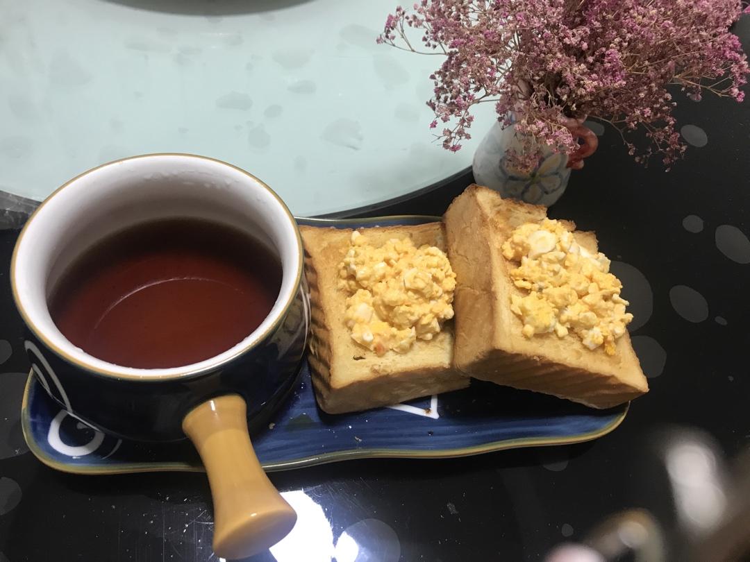 吐司方包，女儿说和来自台湾的爸爸糖一样好看好吃。零失败（是指我个人制作没有失败过）。
