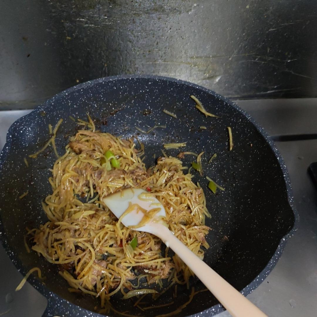 简单快手的土豆丝炒肉丝！拌饭绝绝子！！