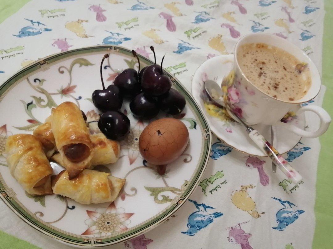 酥皮迷你香肠卷