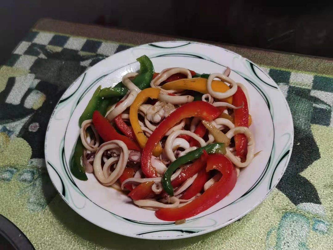 变美必吃的辣炒鱿鱼圈