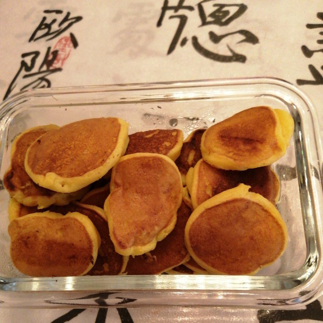 宝宝辅食：苹果奶香松饼