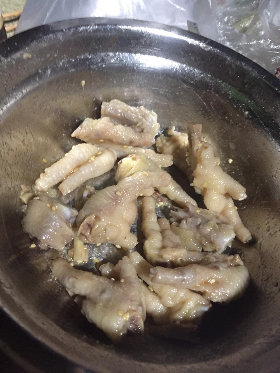 盐焗凤爪(鸡脚)