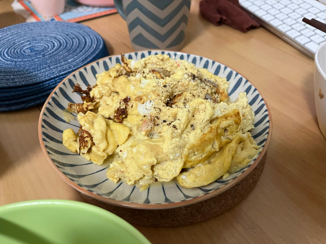 好吃不怕胖的蟹柳滑蛋！鲜嫩到爆！