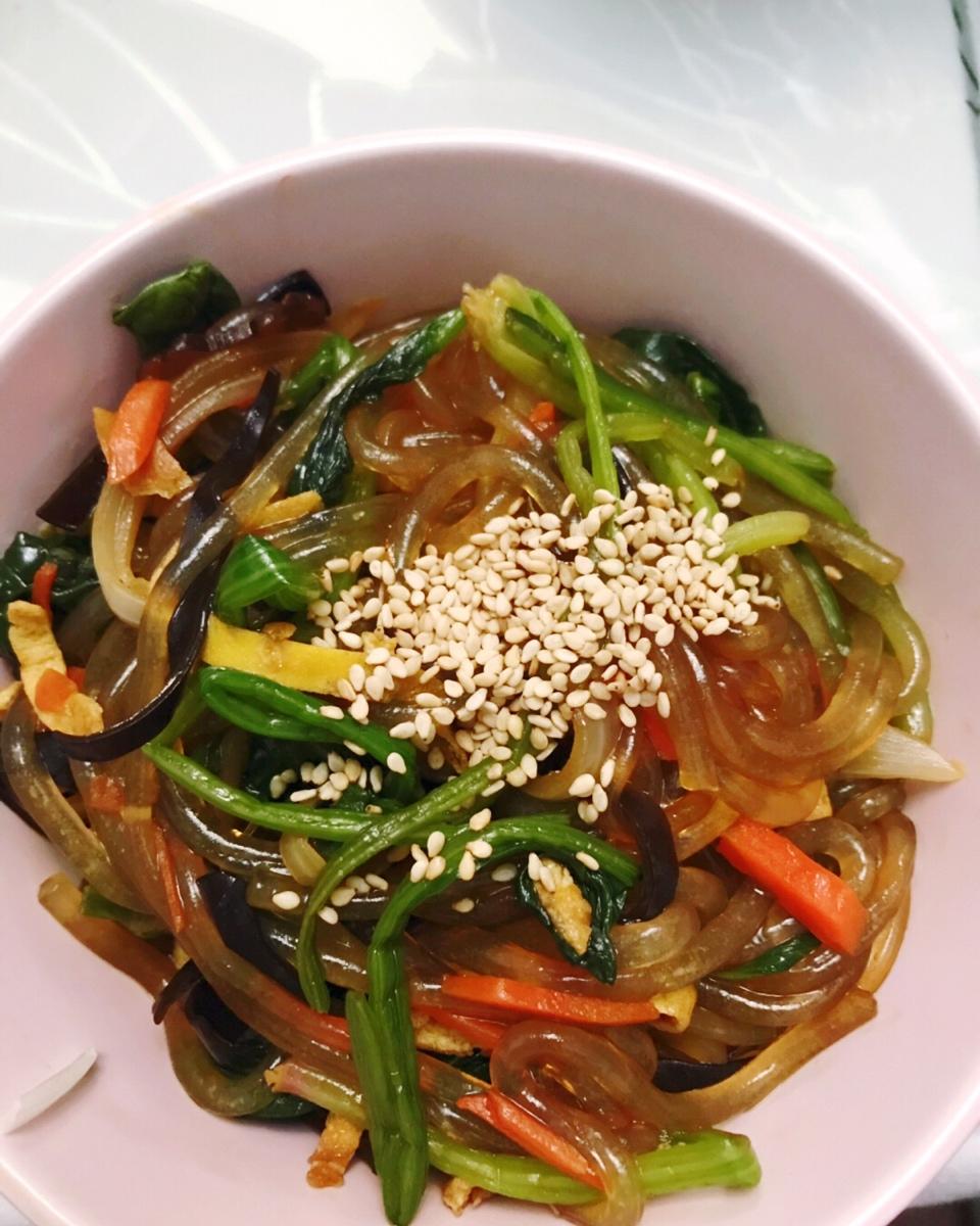 韩式粉丝炒杂菜 Korean Style Glass Noodles with Vegetables