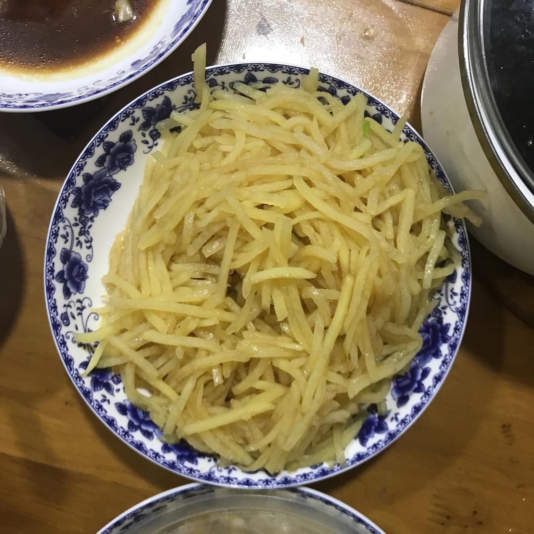 在家也能做出馆子味儿的醋溜/炝炒/酸辣土豆丝（就是那道看似简单，实则步步玄机的土豆丝）