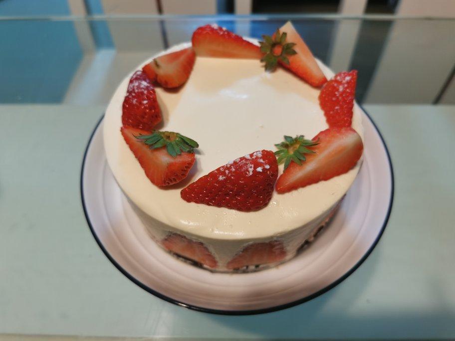 草莓慕斯（6寸）