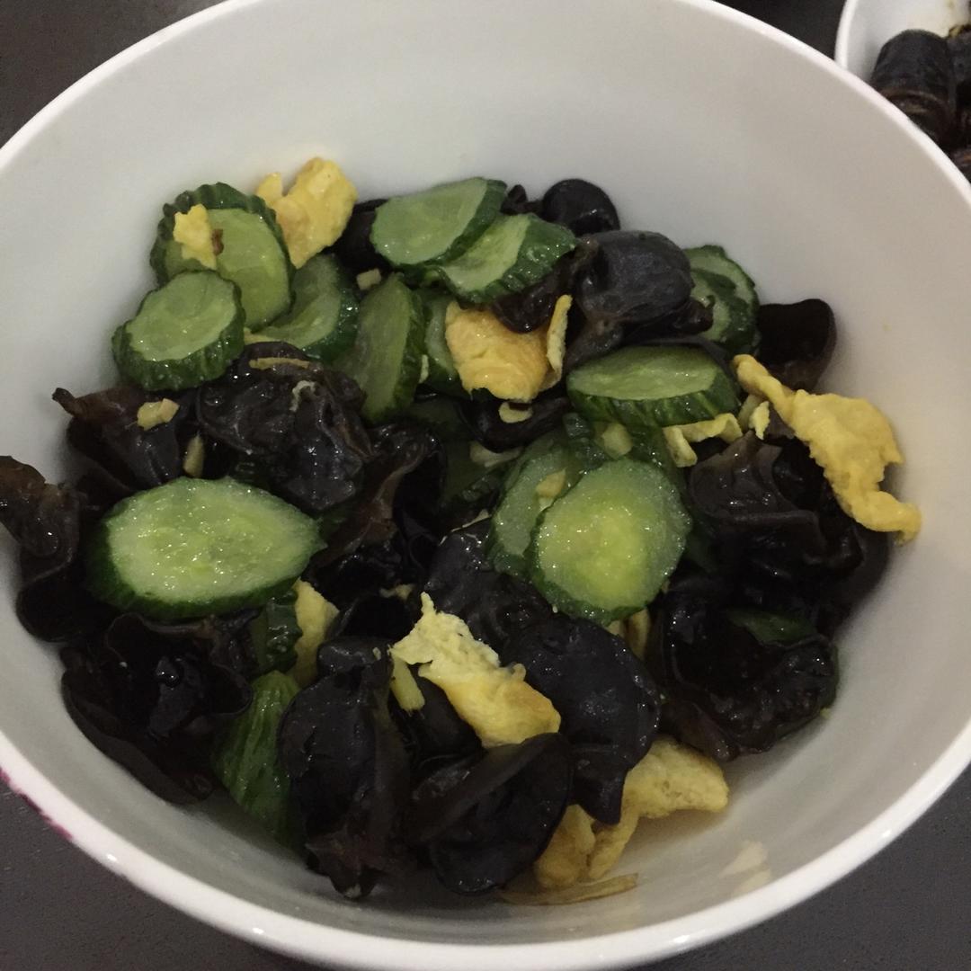 黄瓜木耳鸡蛋