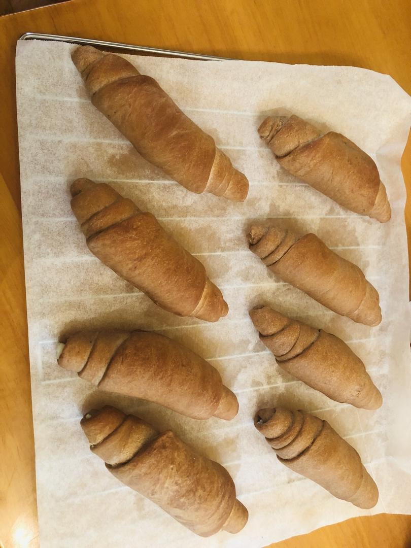 浓郁拉丝的可可芝士盐面包