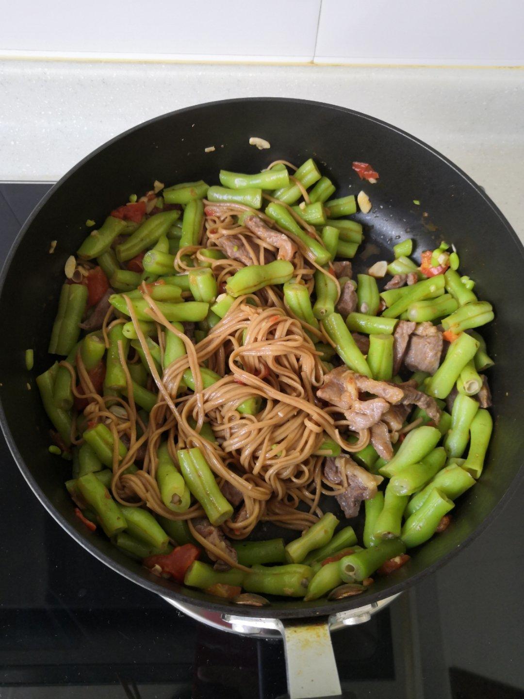堂妈小厨——豆角番茄焖面