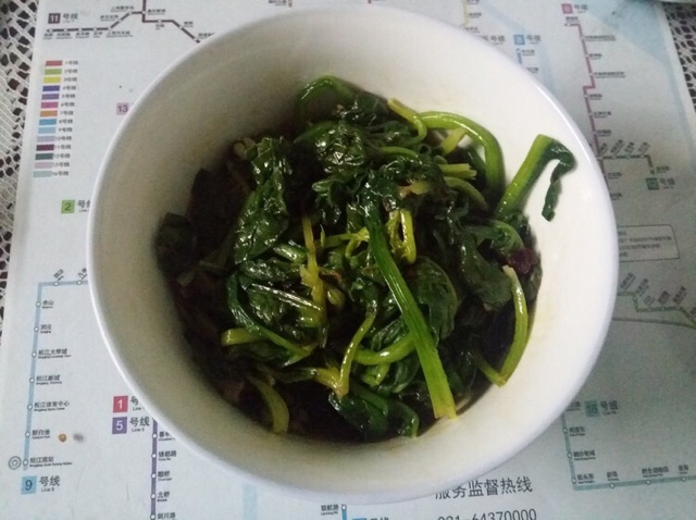 凉拌菠菜