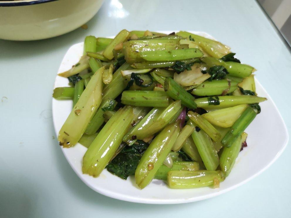 素炒芹菜