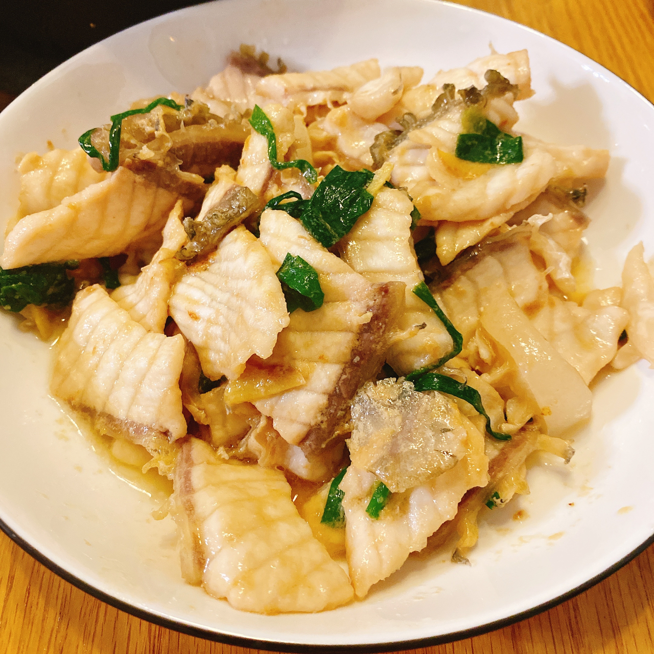 姜葱爆炒脆肉鲩鱼片