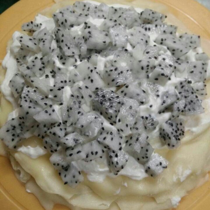 草莓千层可丽饼