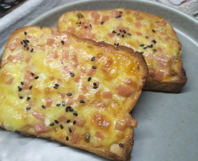 快手土司早餐之火腿篇的做法