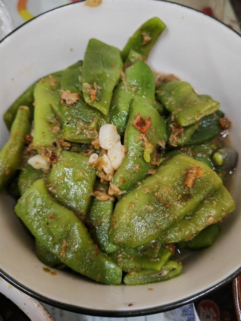 超简单的油焖扁豆角😋