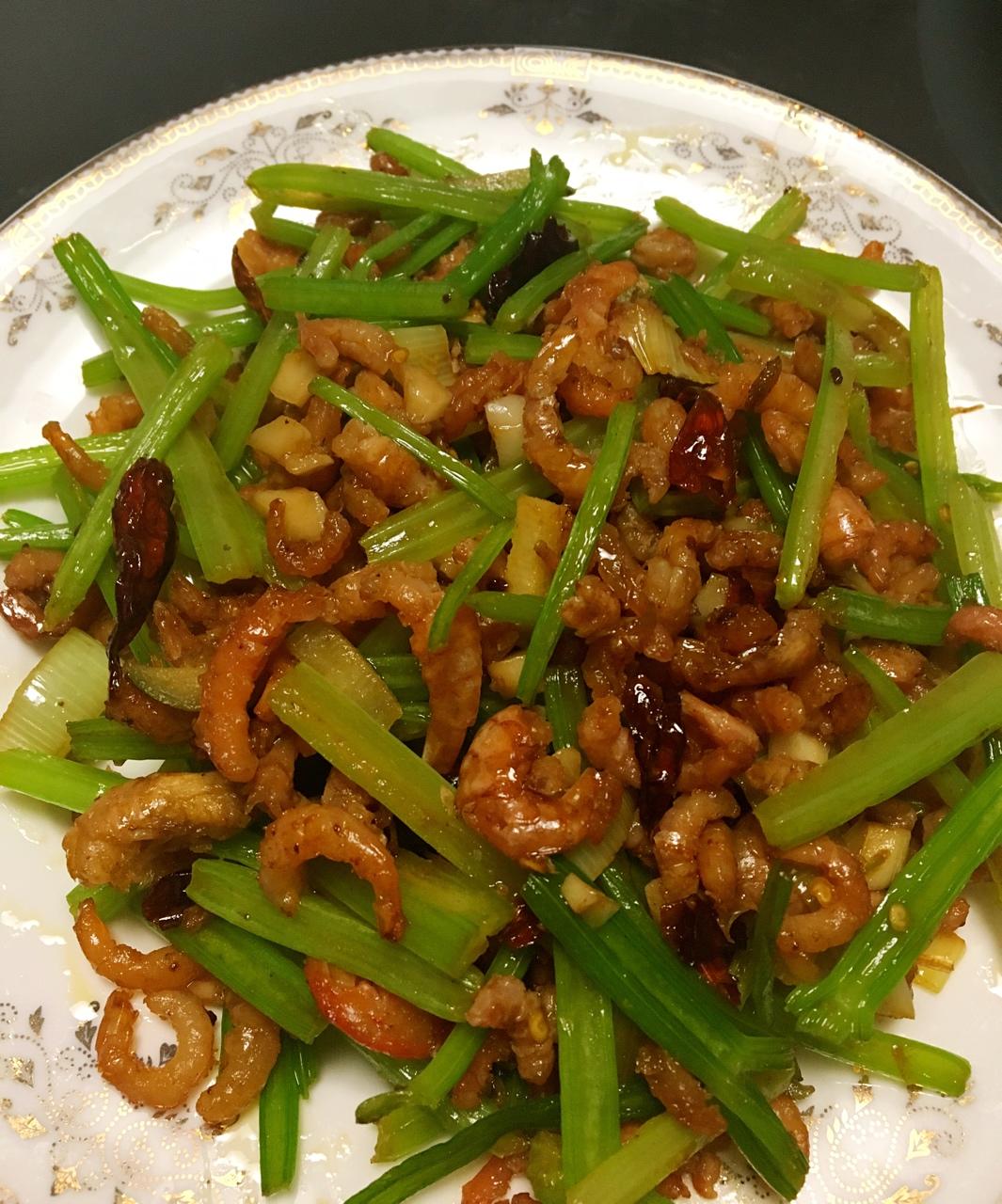 小芹菜炒小河虾