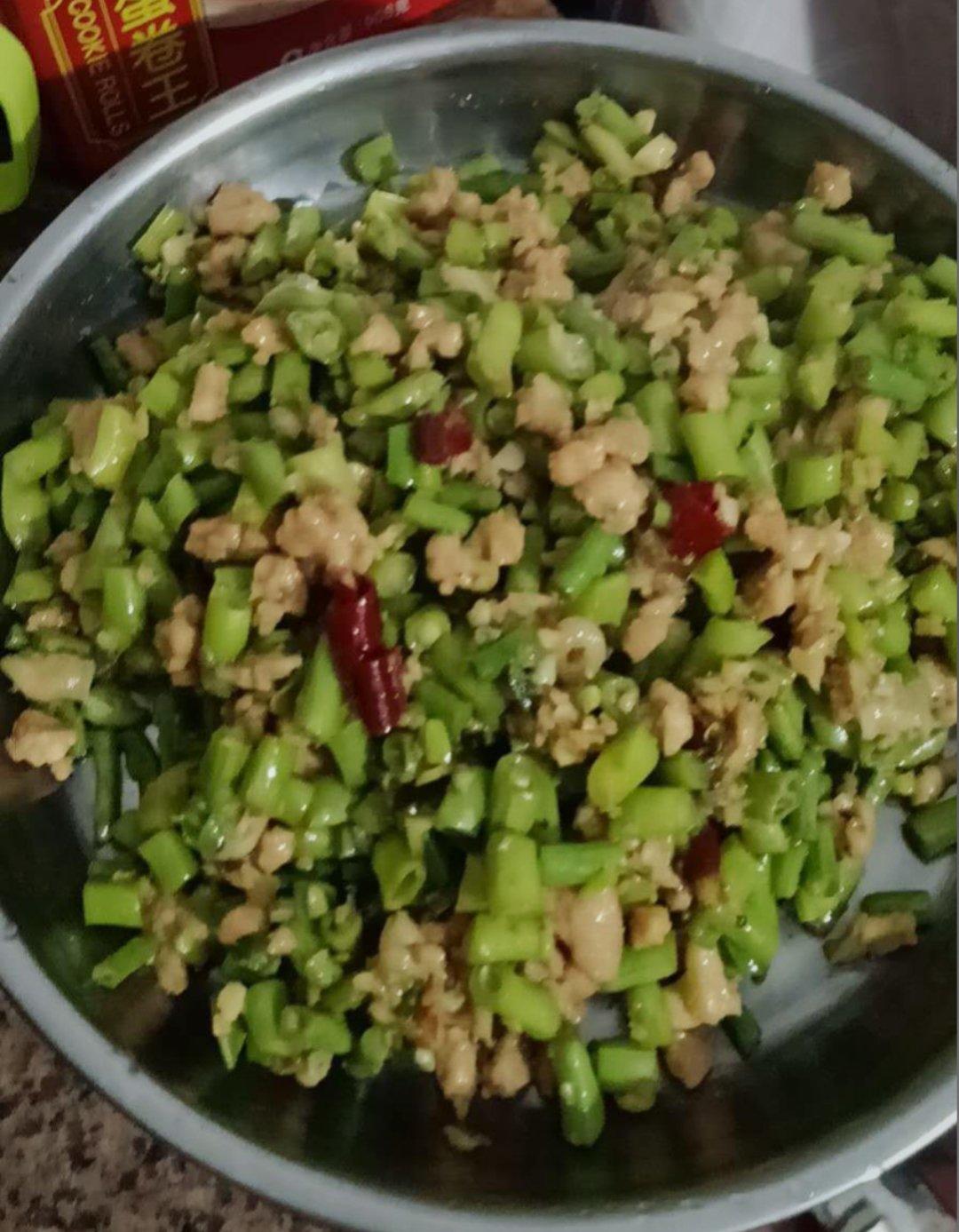 肉沫豆角下饭菜