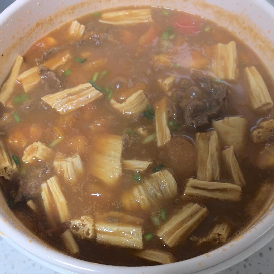 番茄腐竹牛肉煲