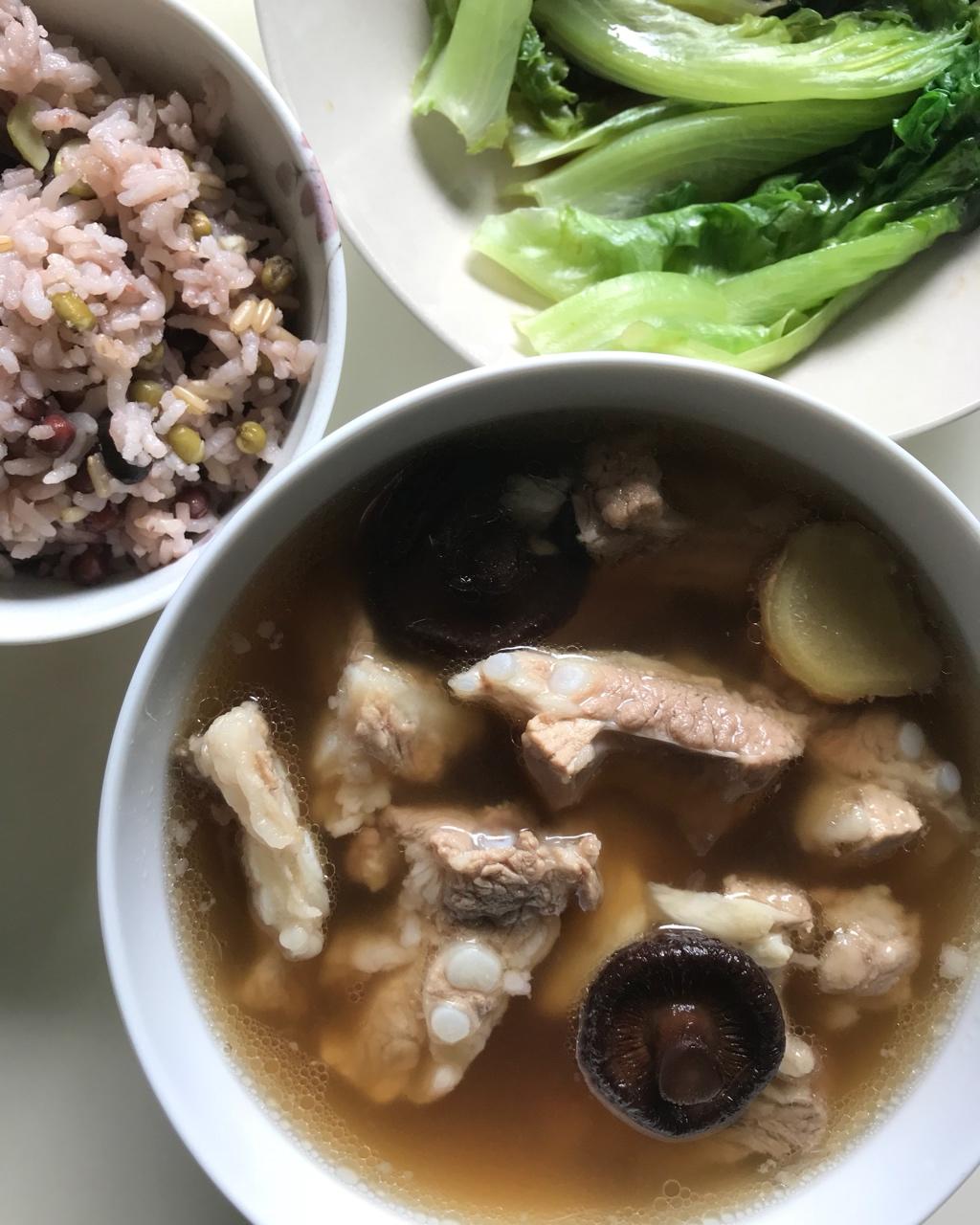 新加坡肉骨茶