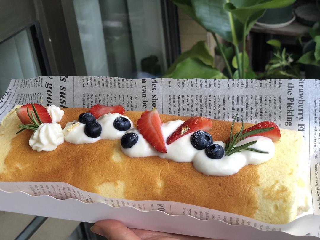 吃完什么都是浮云的草莓浮云卷