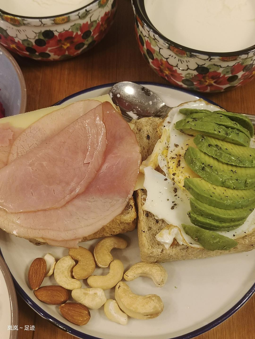 鲁邦种坚果吐司