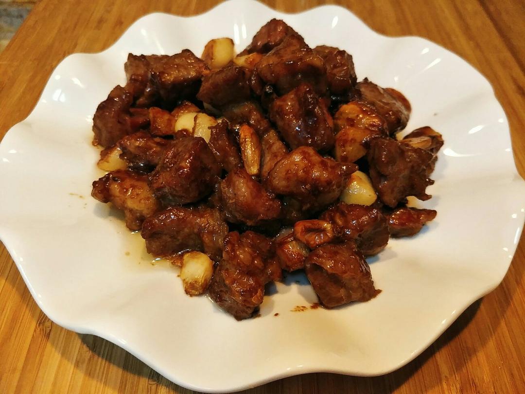 黑蒜子牛肉粒