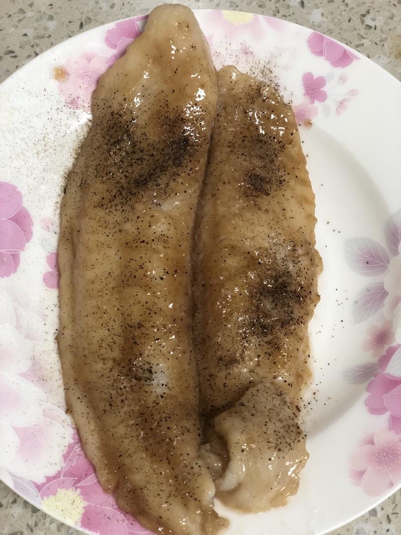 香煎两条快乐巴沙鱼柳