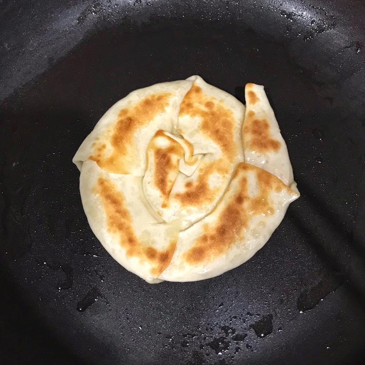 饺子皮葱油饼