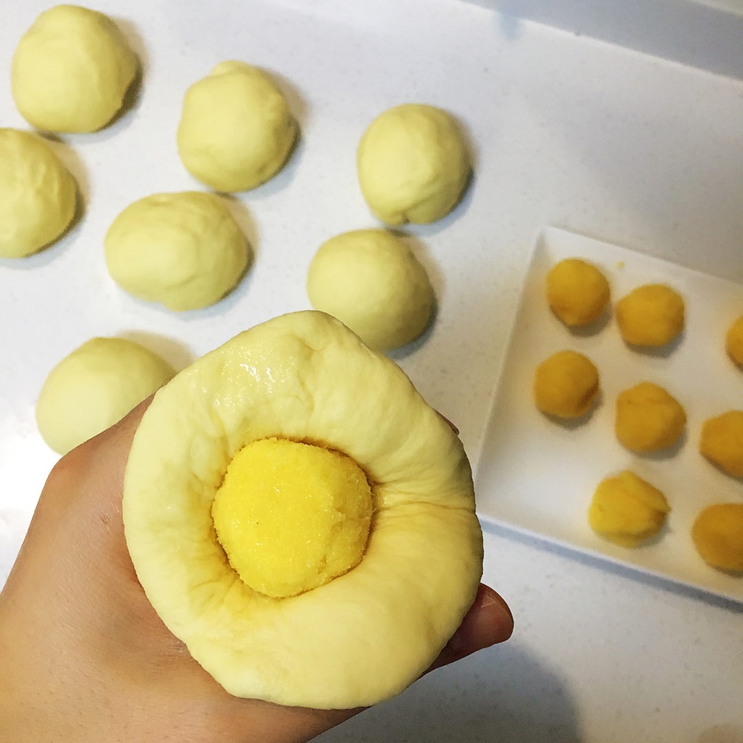 柔软看得见─超软香甜椰蓉小面包