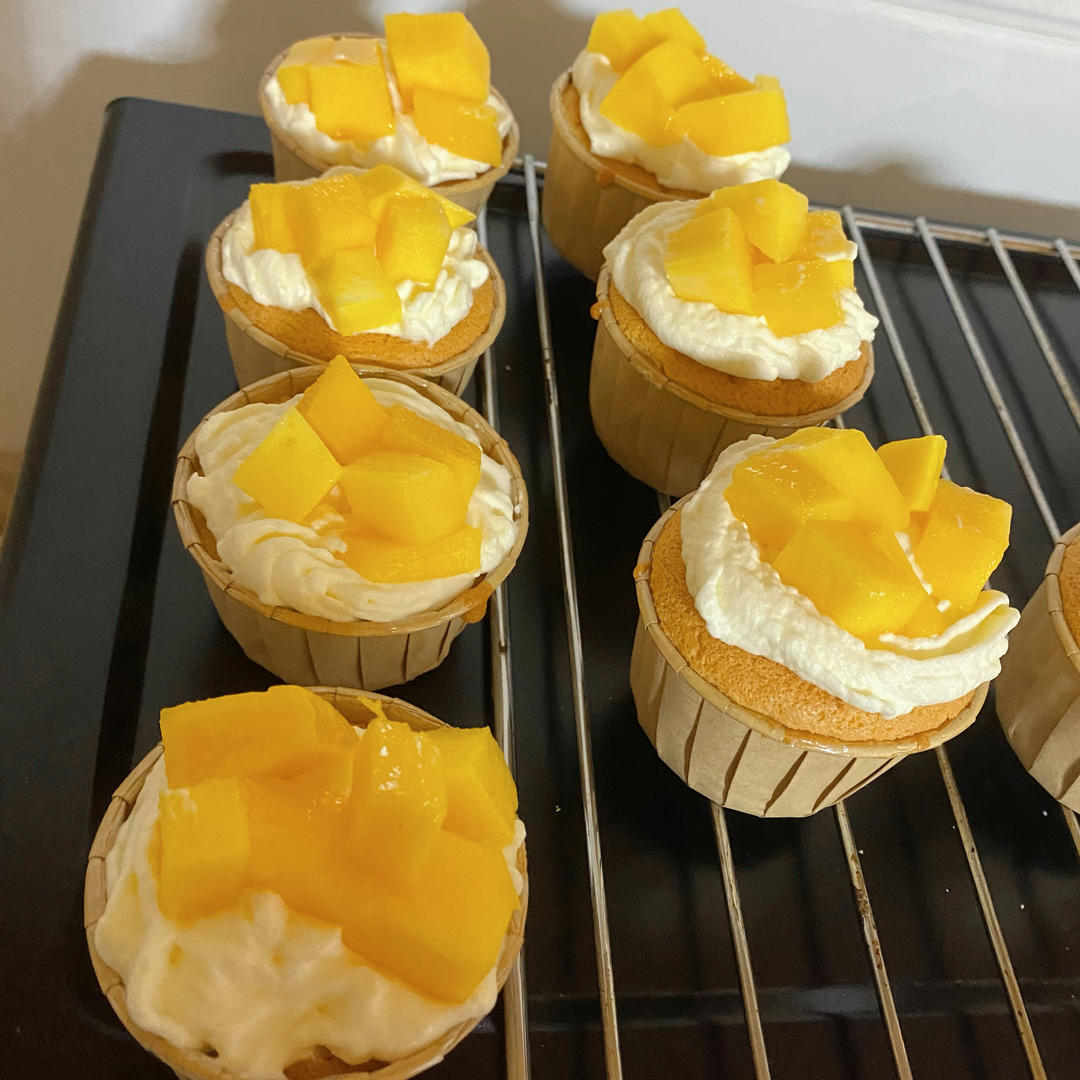 纸杯蛋糕 8寸戚风蛋糕的量