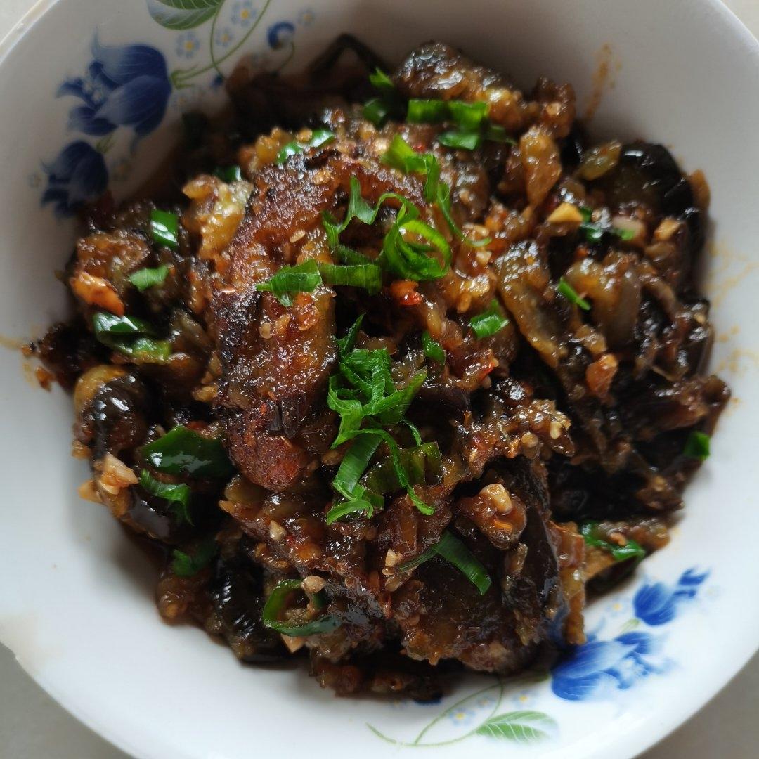 红烧茄子（佐西红柿尖椒）
