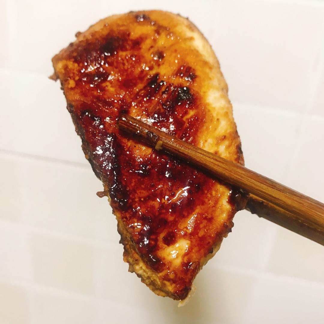 酷炫屌炸天好吃的煎鸡胸肉（香蒜蜂蜜煎鸡胸肉）