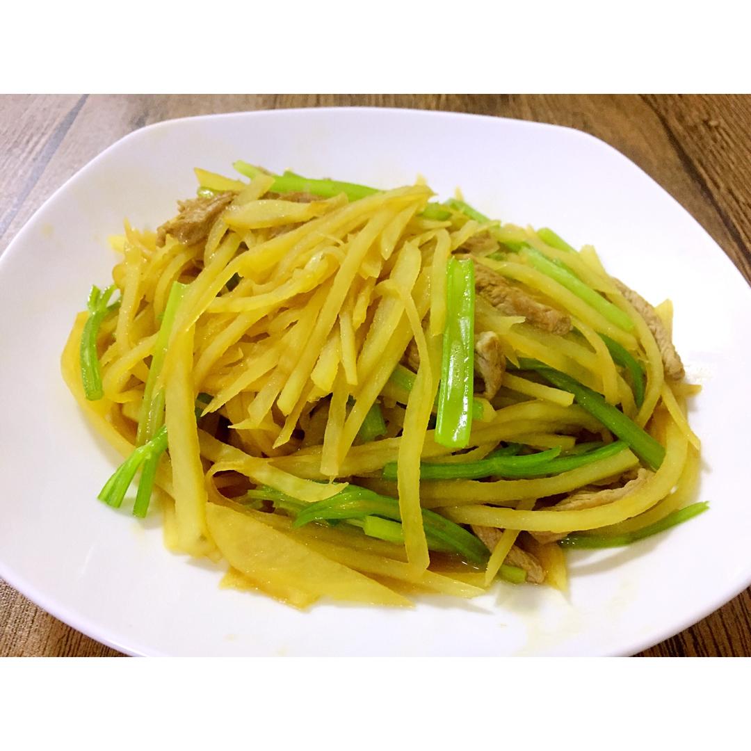 大麦的妹妹1119做的芹菜炒土豆丝