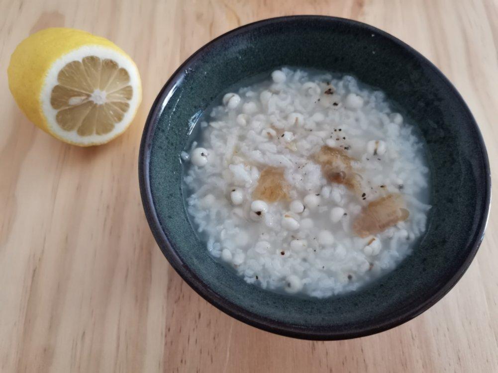 鱼胶莲子粥
