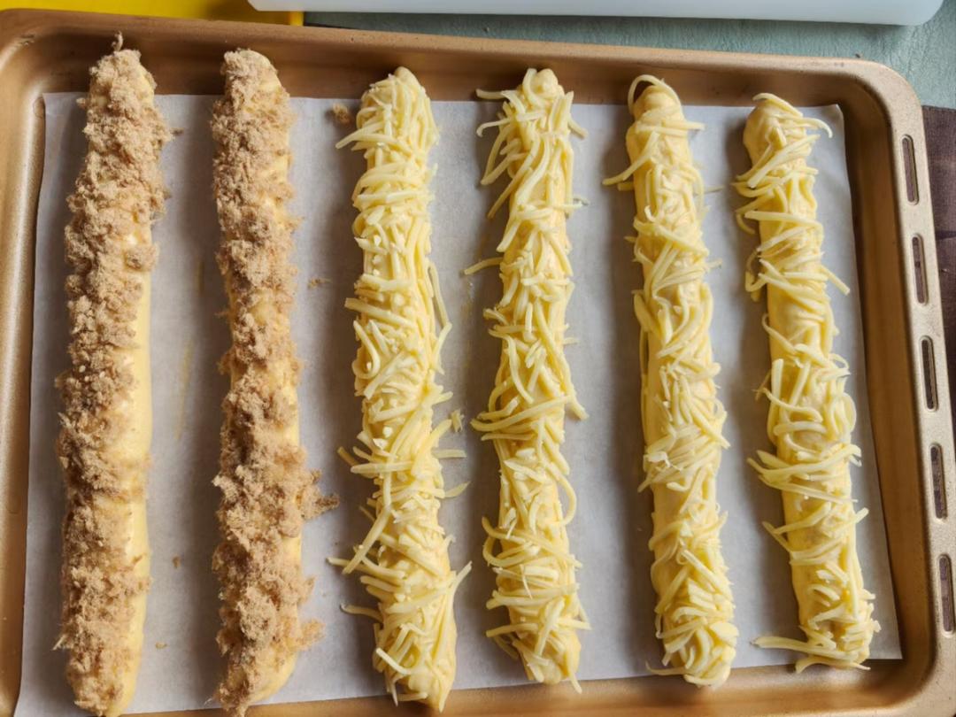 吃不完的马苏里拉，做成这款芝士面包条，口感绝了！