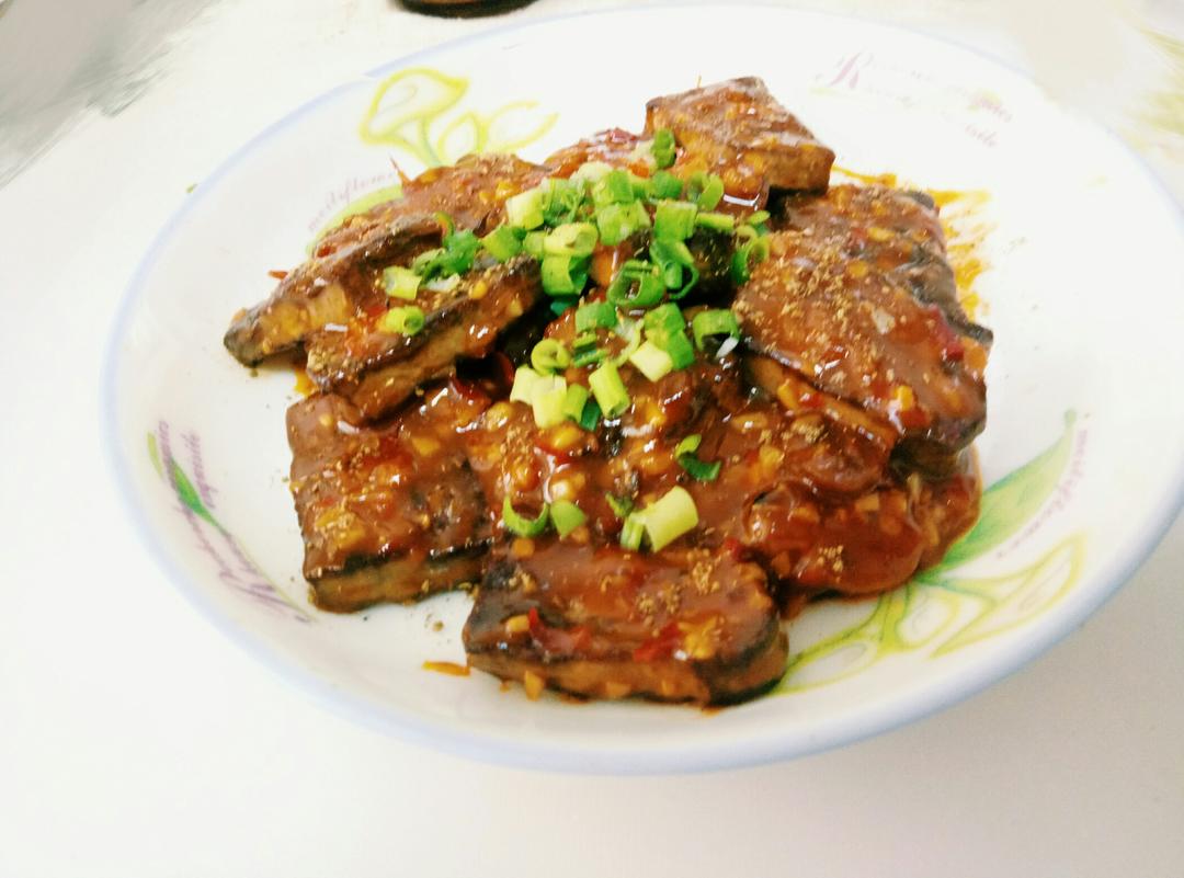 风味闷烧黑豆腐的做法
