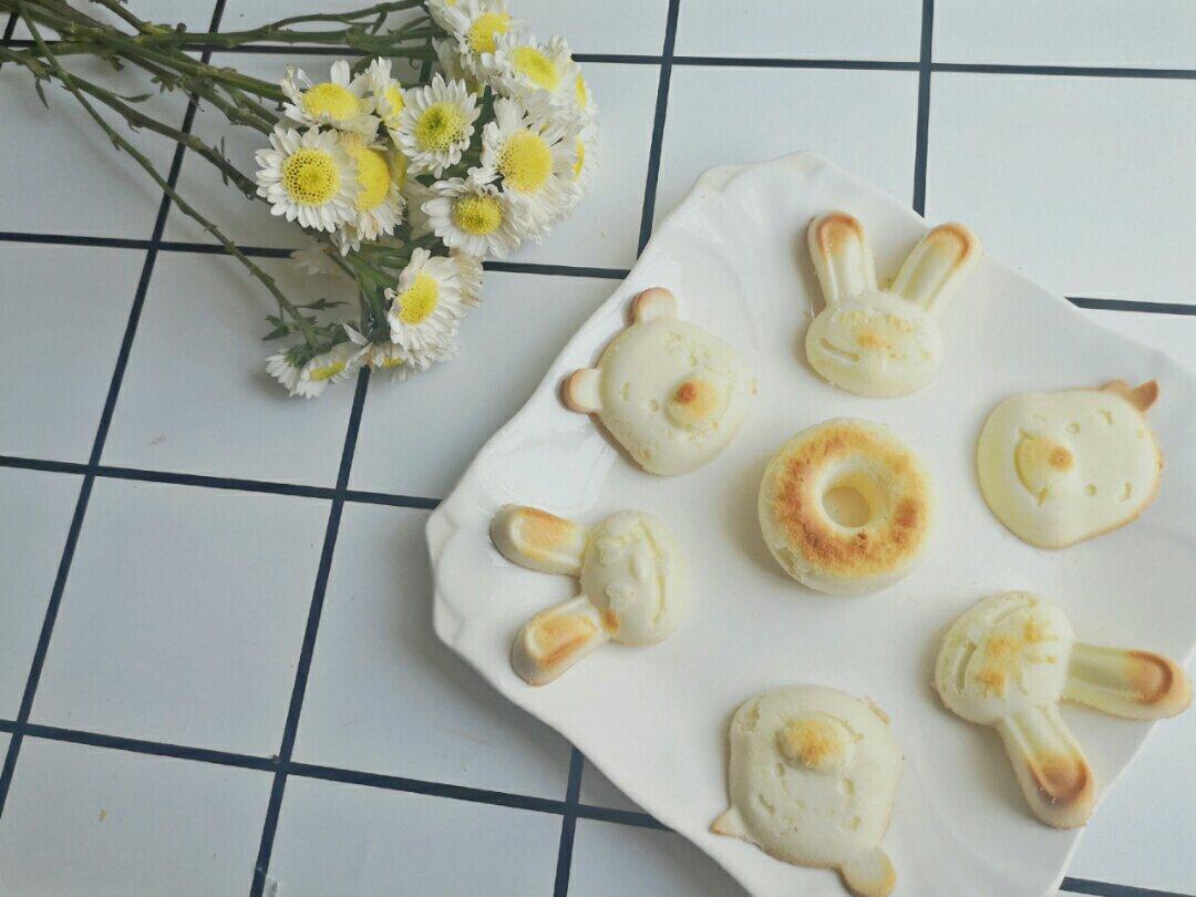 云朵蛋白奶油小蛋糕