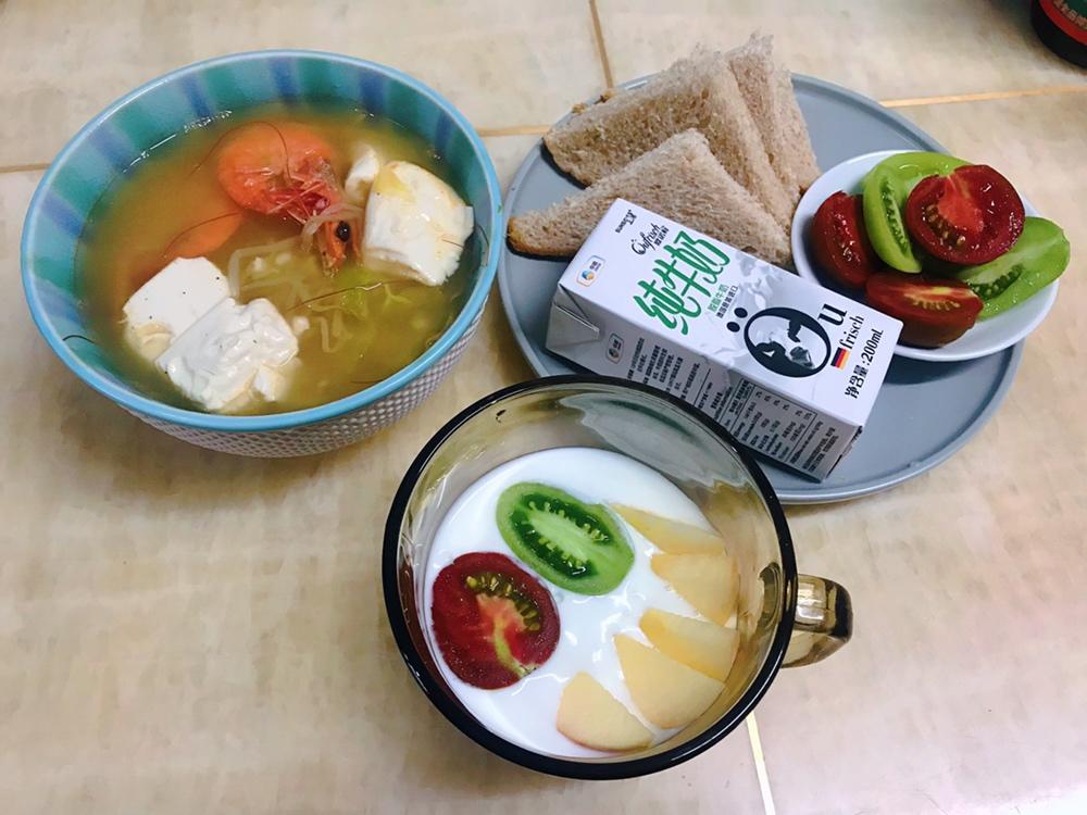 大虾白菜粉丝豆腐煲