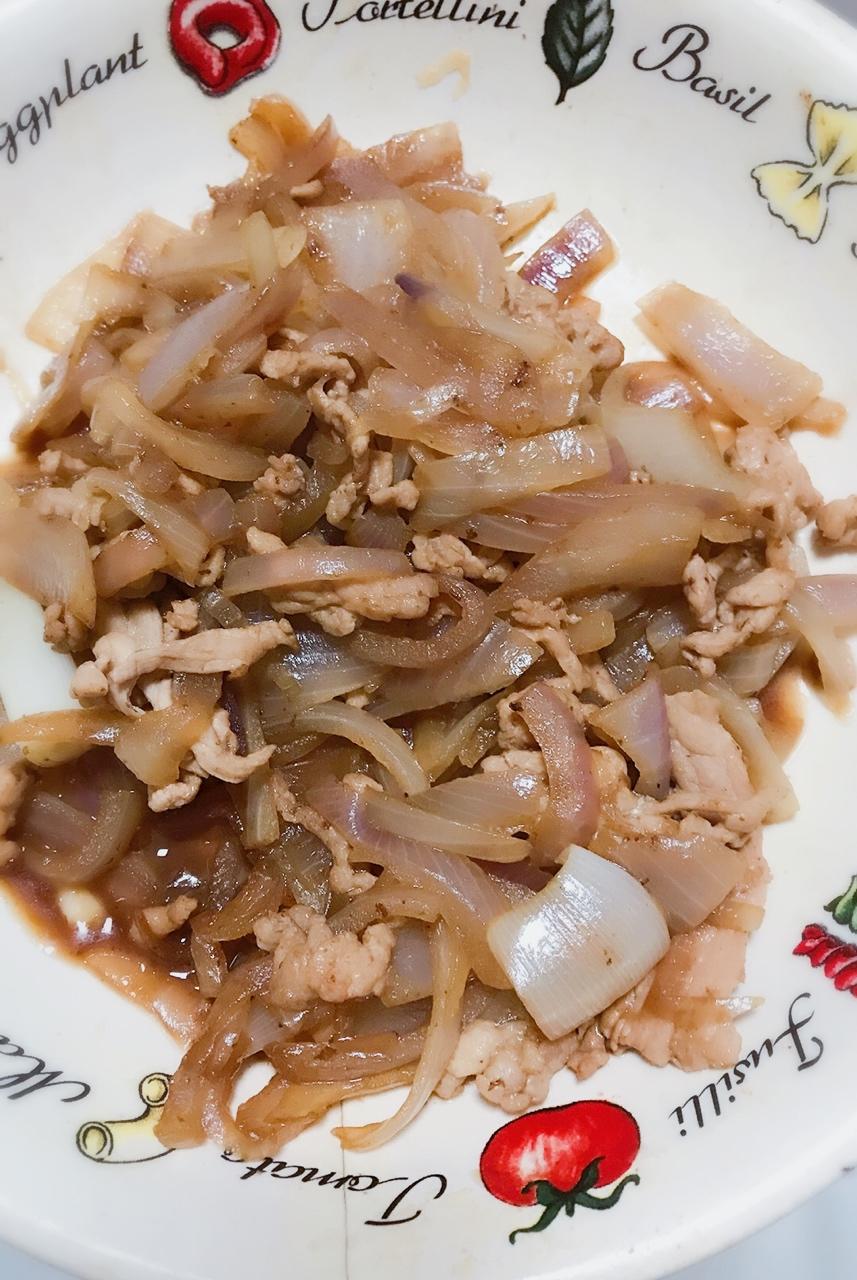 洋葱炒肉