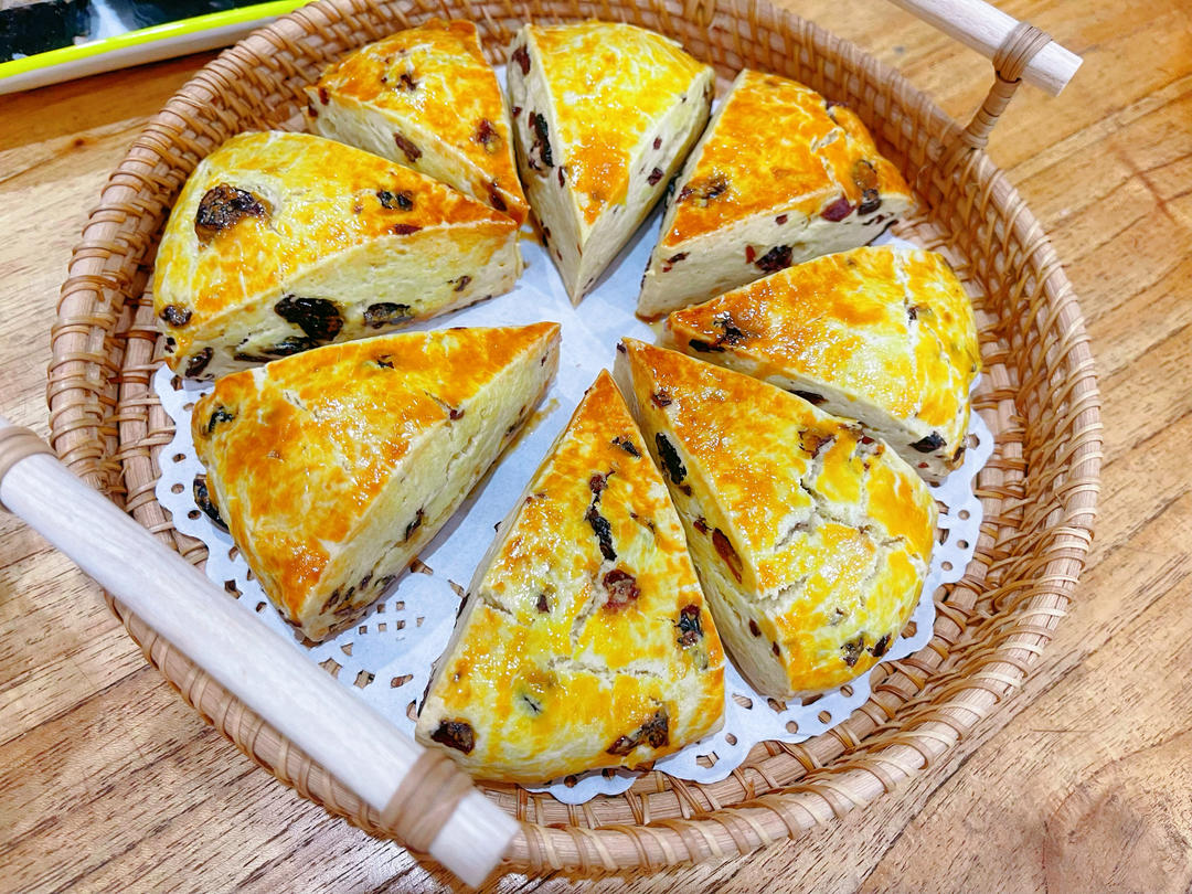 不用打发，不用揉面，搅一搅就能做的蔓越莓司康！