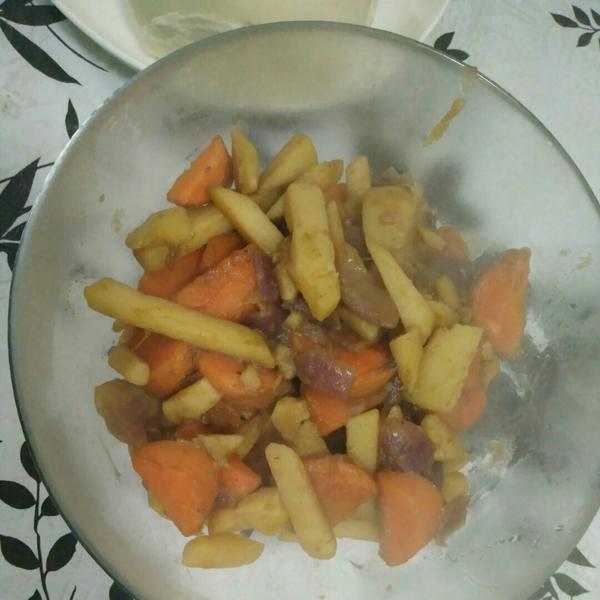 中式洋葱土豆胡萝卜盖浇饭