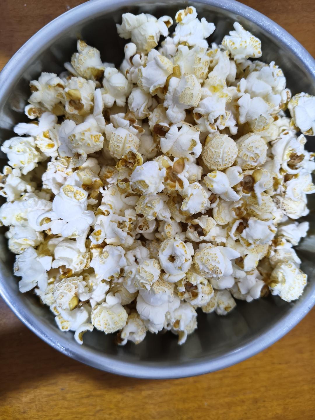 爆米花来了！！！超级简单易上手的焦糖/巧克力爆米花