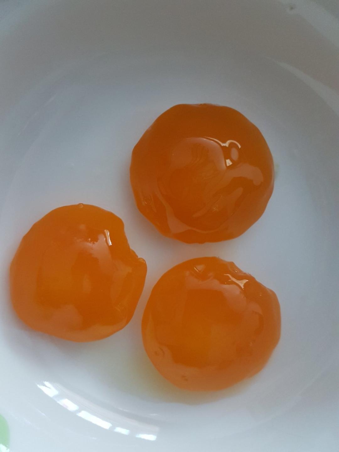 自制咸蛋黄