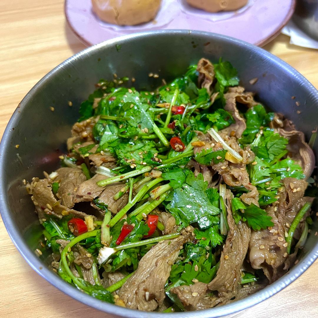 夏日专属菜—柠檬香菜牛肉的做法