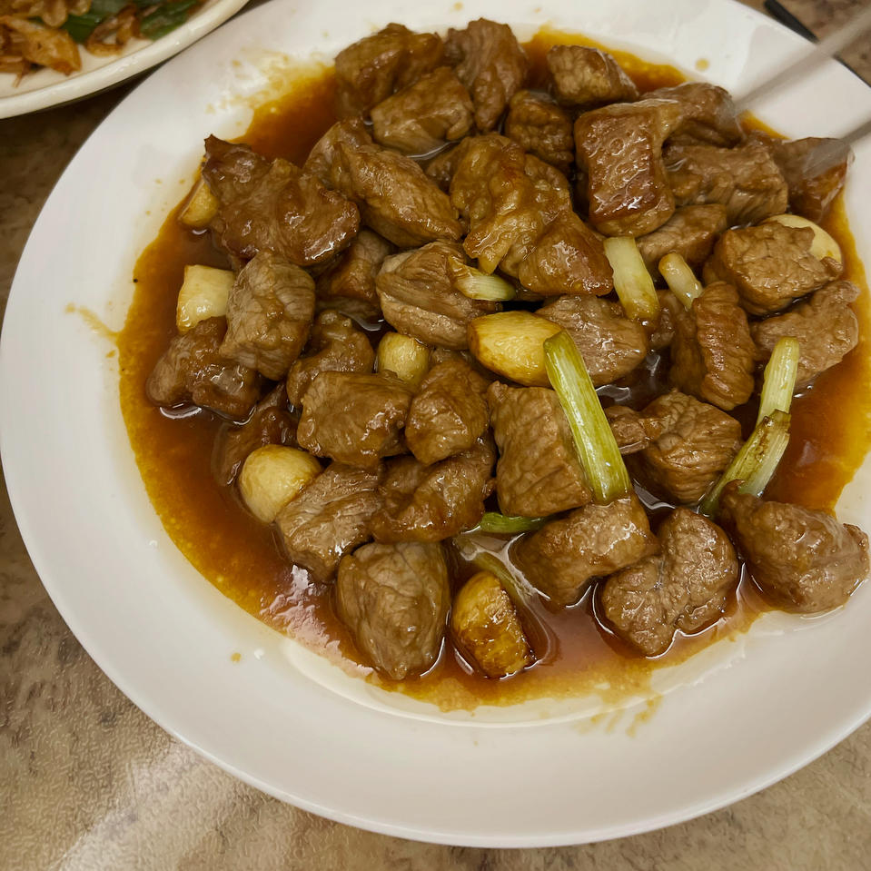 听起来就很好吃的黑椒蒜子牛肉粒